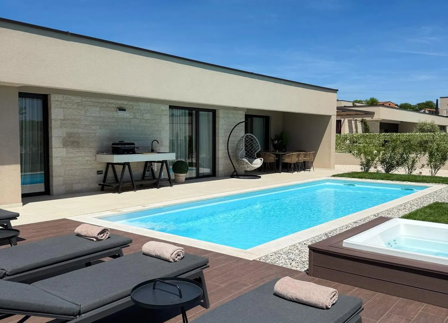Villa Daleo With Heated Pool And Jacuzzi Near Porec Labinci